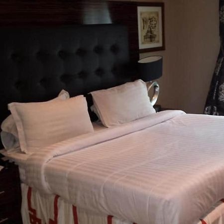 วิลลา แองเจเลีย โฮเต็ล Hotel Ikoyi ภายนอก รูปภาพ