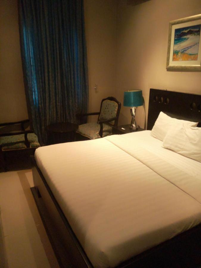 วิลลา แองเจเลีย โฮเต็ล Hotel Ikoyi ภายนอก รูปภาพ