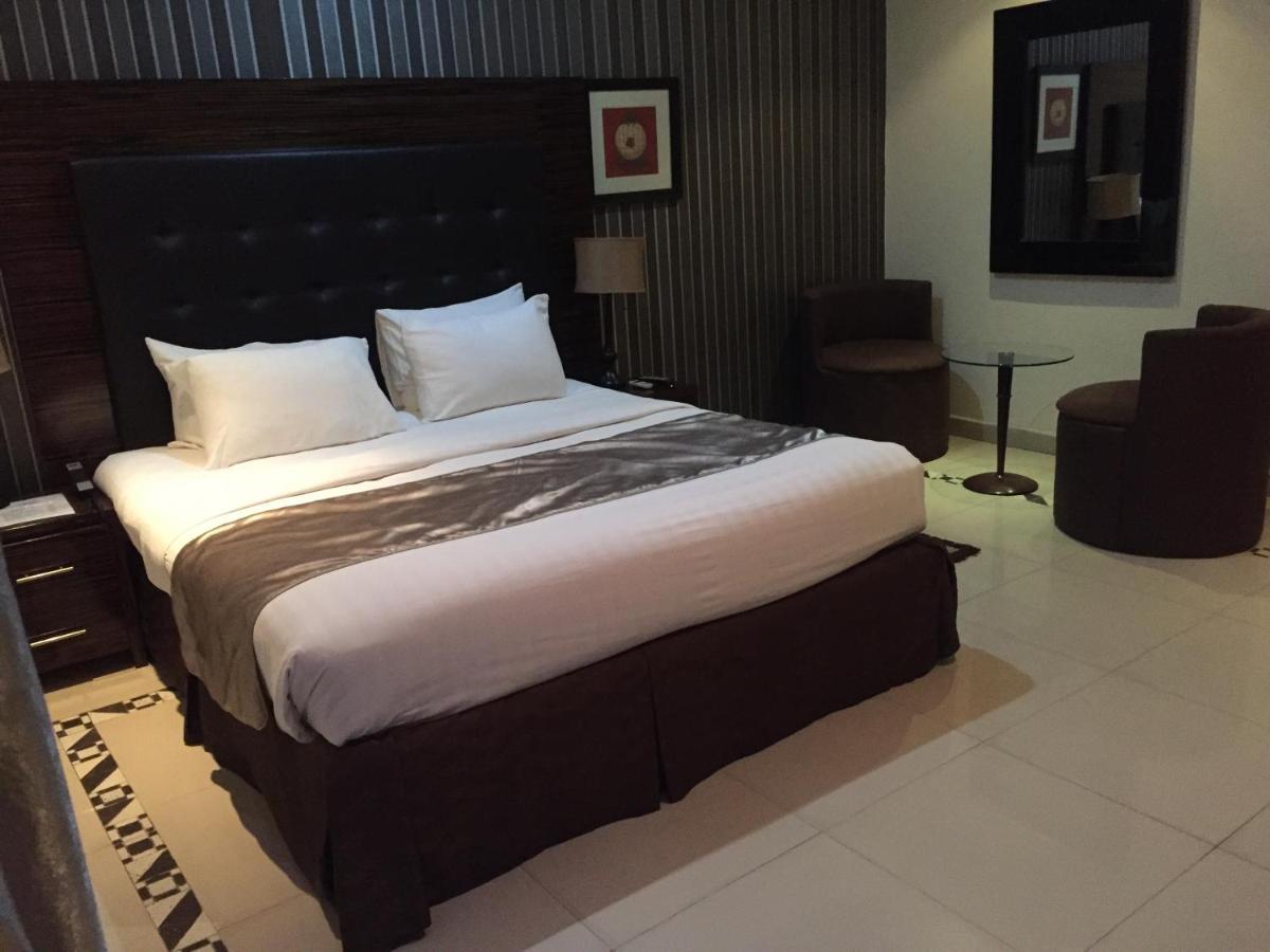 วิลลา แองเจเลีย โฮเต็ล Hotel Ikoyi ภายนอก รูปภาพ