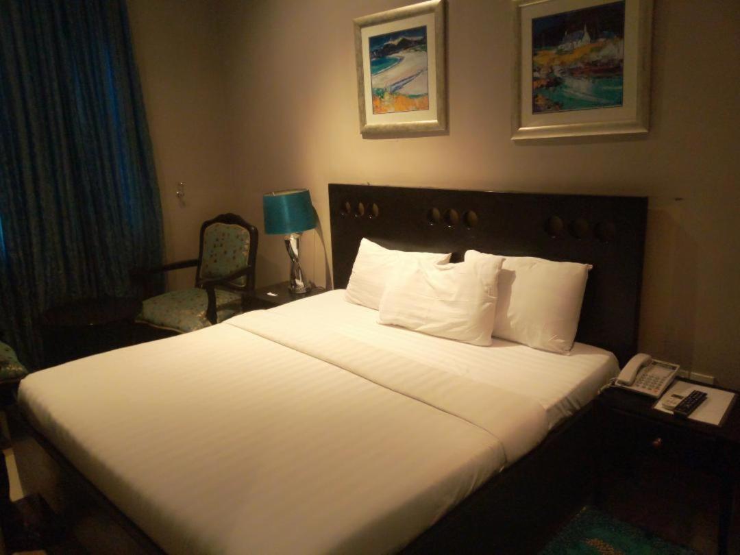 วิลลา แองเจเลีย โฮเต็ล Hotel Ikoyi ภายนอก รูปภาพ