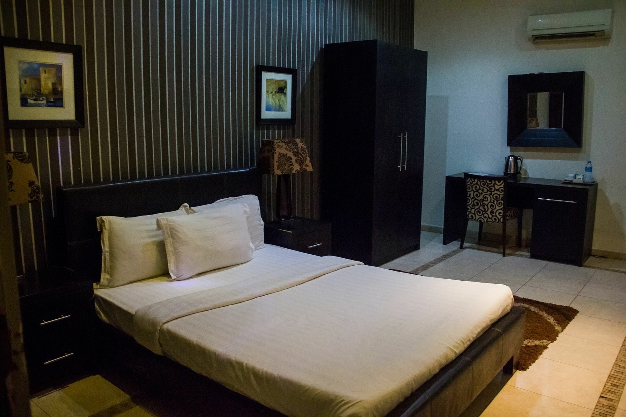 วิลลา แองเจเลีย โฮเต็ล Hotel Ikoyi ภายนอก รูปภาพ